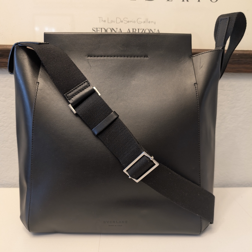 Everlane Black Italian Leather Studio Bag Crossbody Bucket‎ Bag Made in Italy